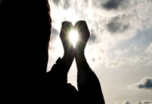 网上的股票交流群:股票怎么开通杠杆账户-8艘美国军舰、1200枚导弹正“瞄准”委内瑞拉 马杜罗最新发声 防长警告美国：敢来就打！